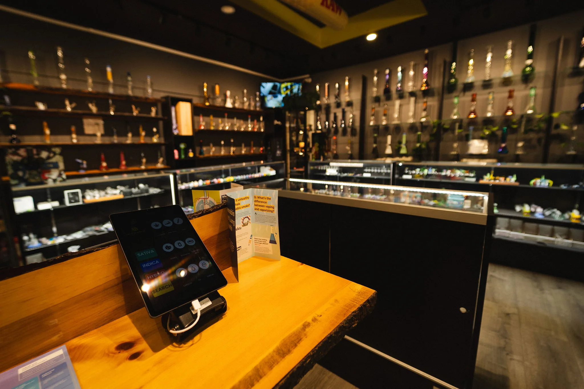 HP-127 Honeypot Smoke Shop Niagara Falls